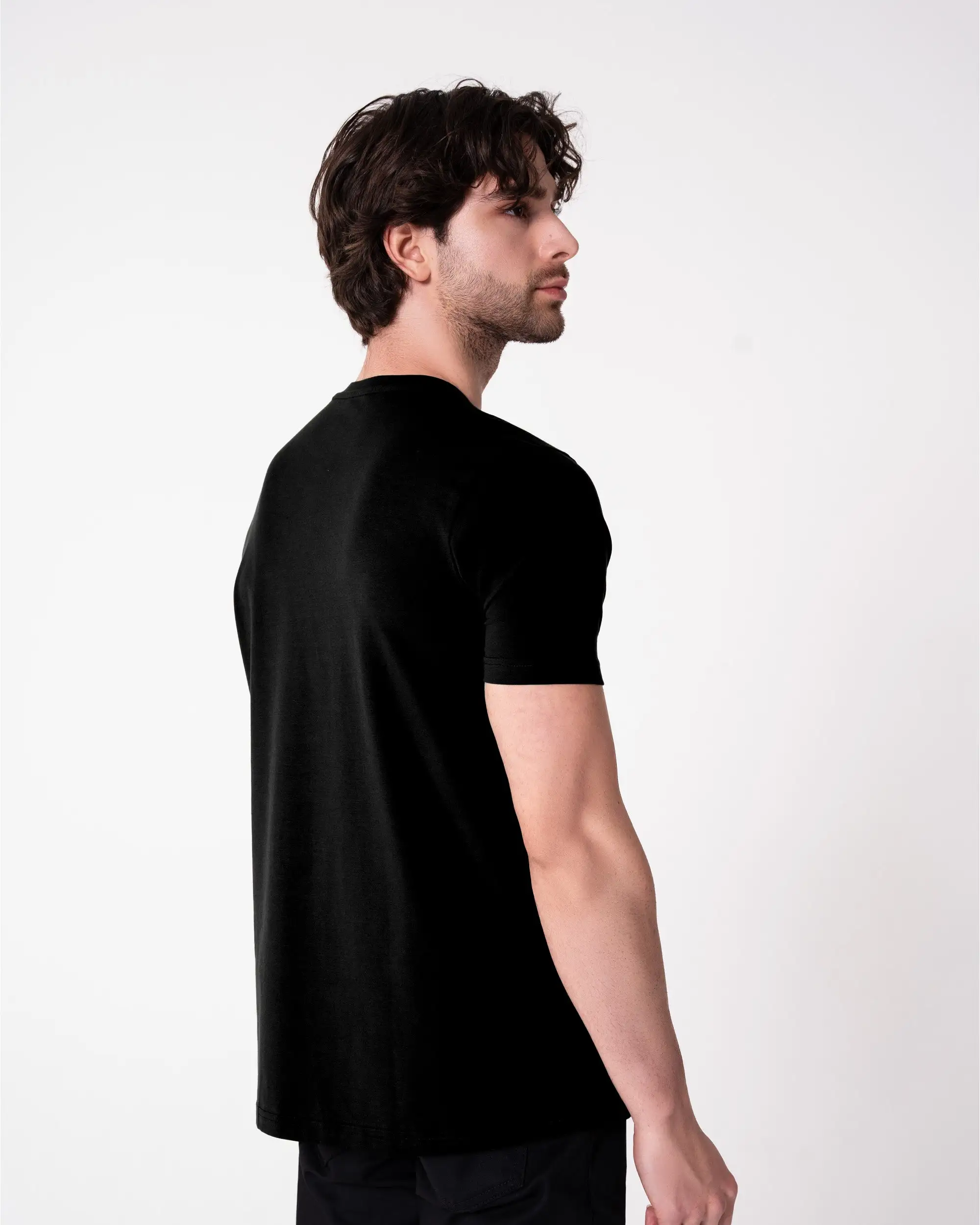 Siyah V Yaka Tişört - Image 3